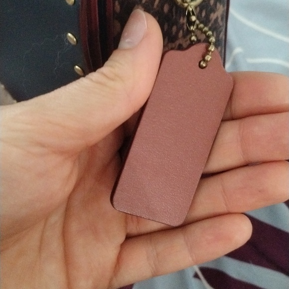 COACH Madison Signature Canvas Convertible Crossbody Tea Rose & Snakeskin - Picture 6 of 12